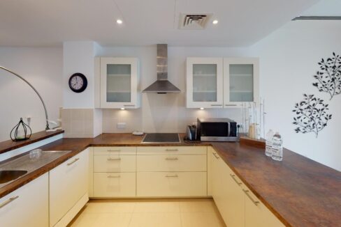 Al-Mouj-Almeria-North-3-Bedroom-Apartment-Kitchen(1)